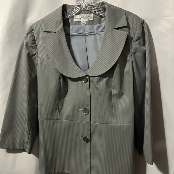 Gray Pinstriped Women’s Blazer/Jacket - Picture 10 of 11
